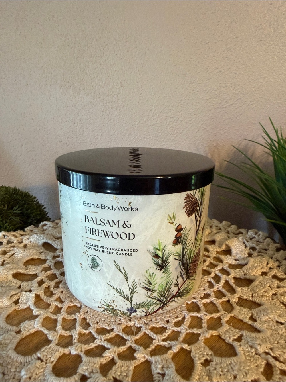 Bath & Body Works Balsam & Firewood Candle - Cream & Black